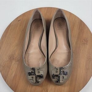 Tory Burch Women's Lowell Leather Logo Ballerina Flats Fango Size 6.5